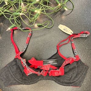 NWT Holiday bra from Victoria Secret 34B